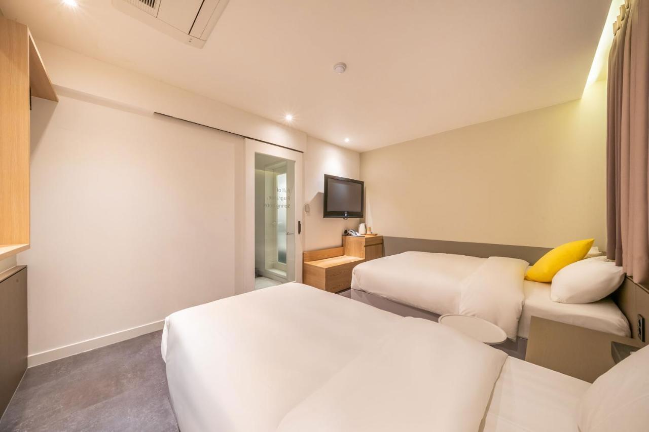 Chuncheon Bom Stay Exteriör bild