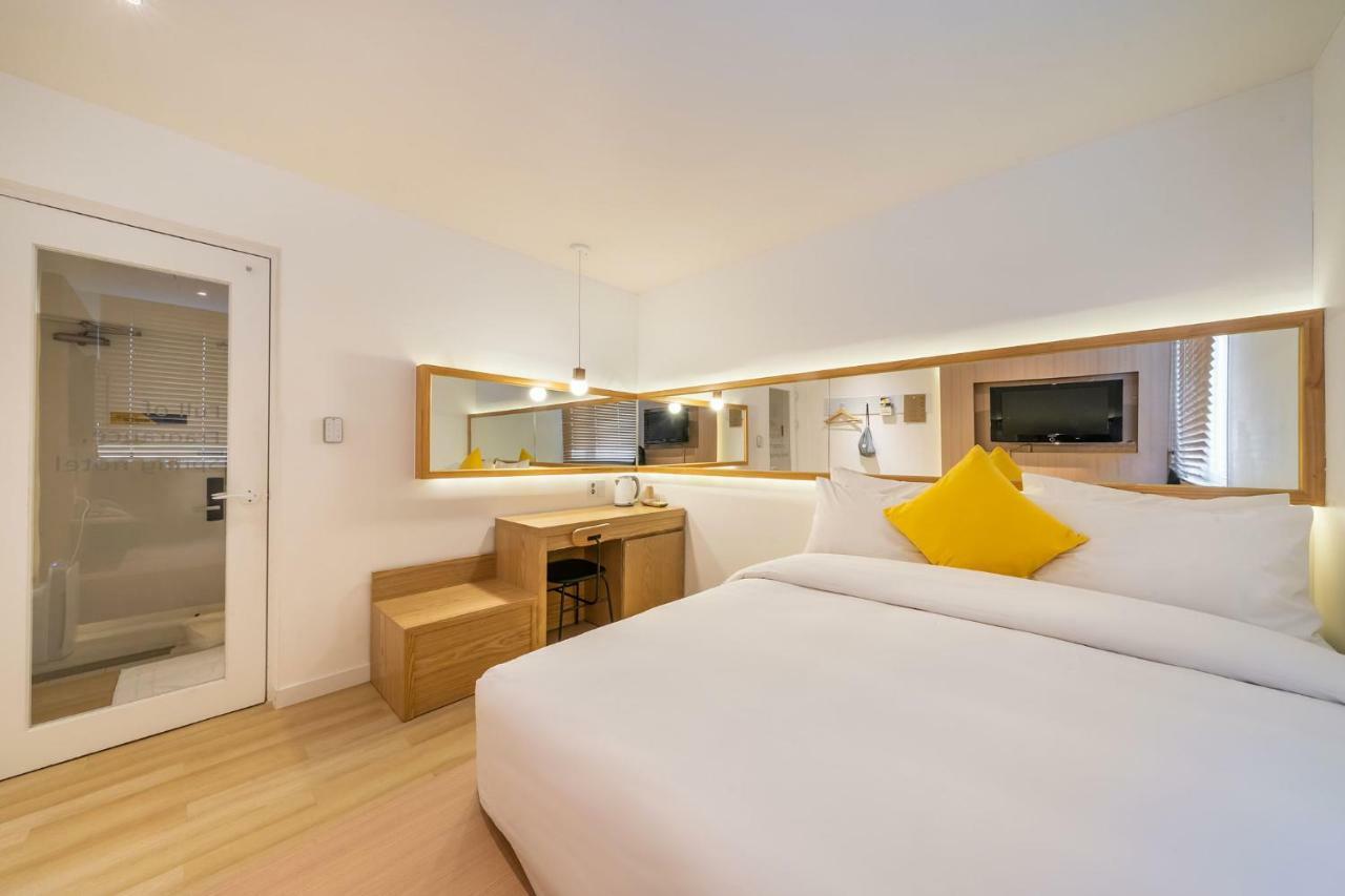 Chuncheon Bom Stay Exteriör bild
