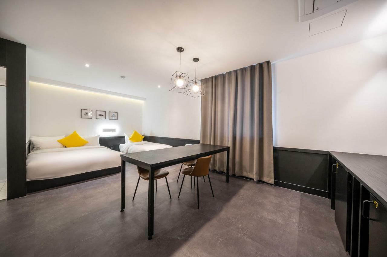 Chuncheon Bom Stay Exteriör bild